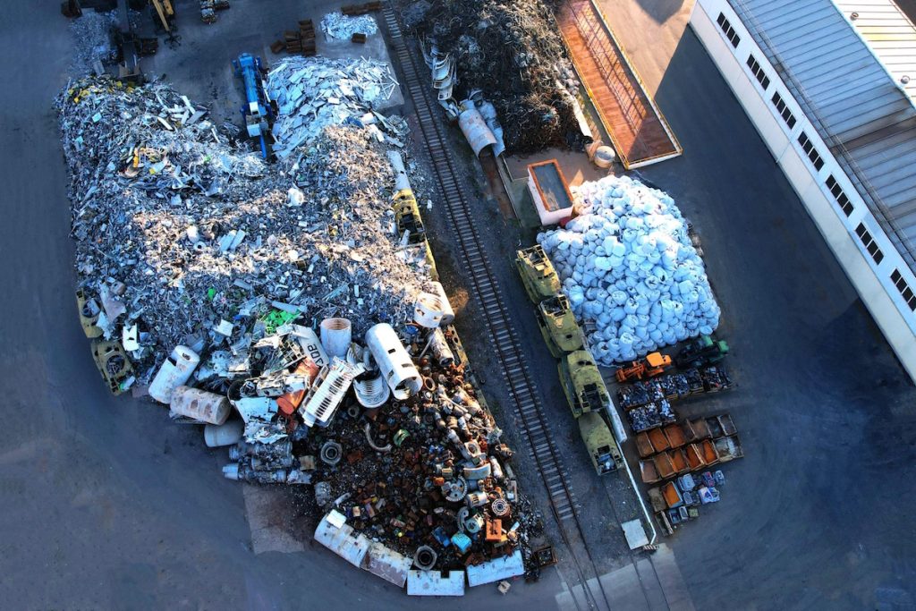 Austin scrap metal, business waste, yard with recyclables